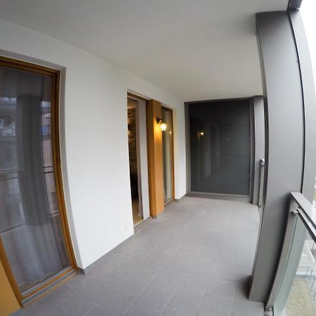 Apartament Obrzeżna 3 Deluxe Warschau Exterior foto
